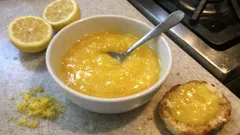 Samettinen sitruunacurd kotona – sileä lemon curd ilman kokkareita