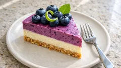 Pakastettava mustikkajuustokakku kahdella täytteellä – valkosuklaa ja lime raikastavat