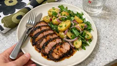 Dubbelmarinoitu porsaan sisäfilee ja ranskalainen perunasalaatti – tee etukäteen