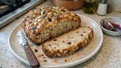 Gluteeniton piimälimppu puolukalla – sekoita kulhossa ja paista ilman hiivaa